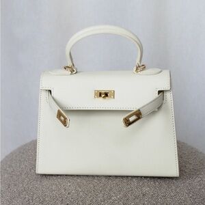 Elegant White Handbag